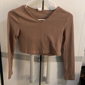 Brown tanish long sleeve crop top for kids!